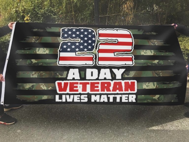 22 A Day Veteran Lives Matter American flag 10