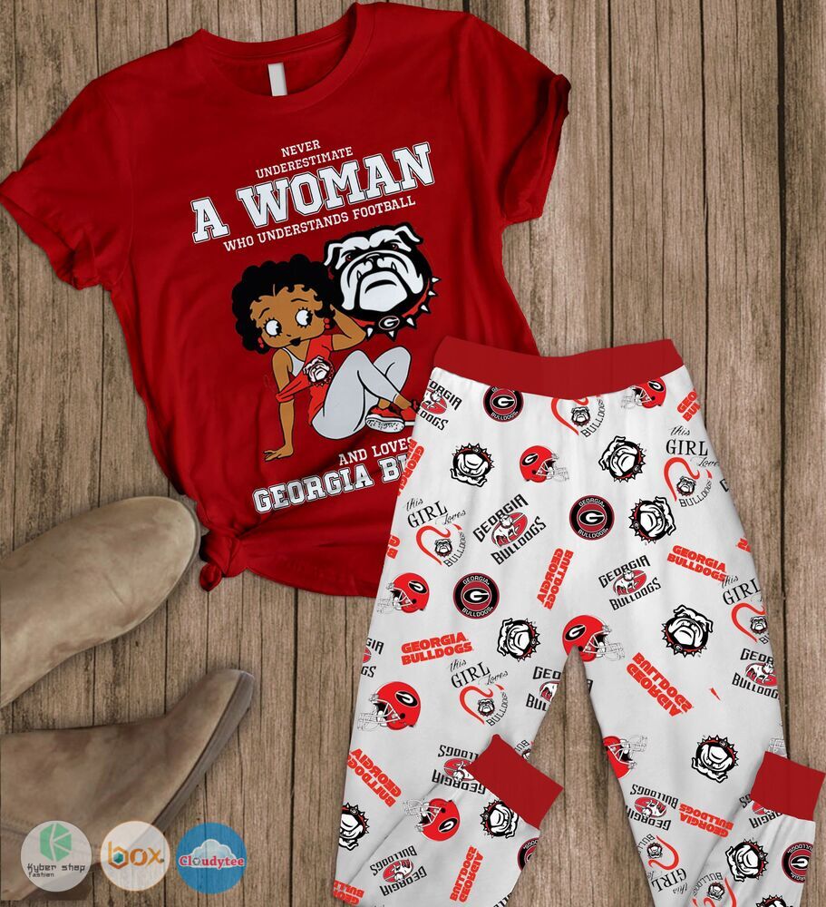 Georgia_Bulldogs_Never_underestimate_woman_who_understands_football_short_sleeves_Pajamas_Set