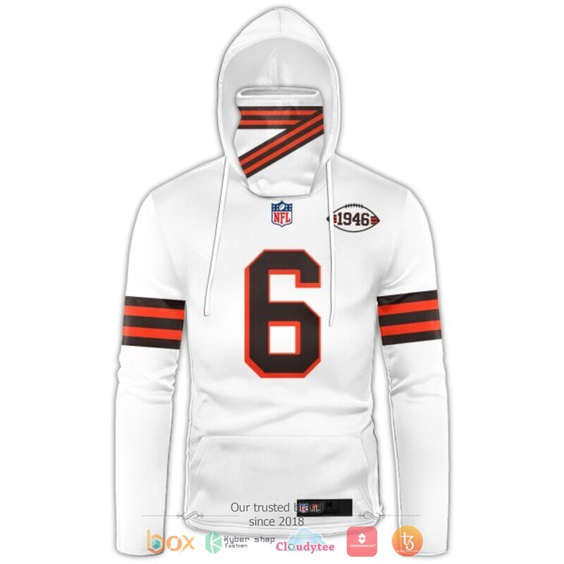 NFL_Baker_Mayfield_6_1946_white_hoodie_mask_1
