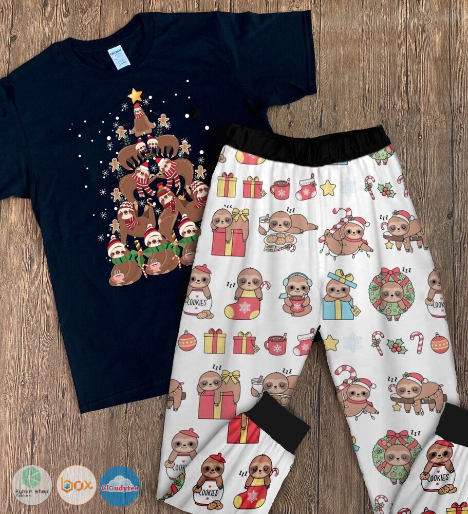 Sloth_Christmas_tree_short_sleeves_Pajamas_Set