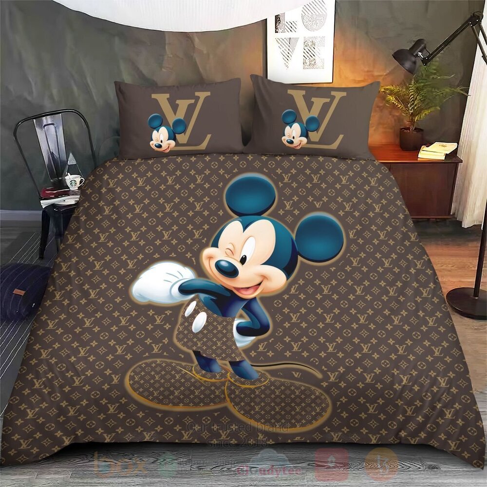 Disney_Mickey_Mouse_Louis_Vuitton_Quilt_Bedding_Set