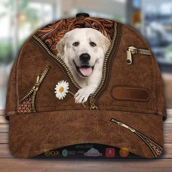 Great_Pyrenees_Holding_Daisy_Cap_Hat