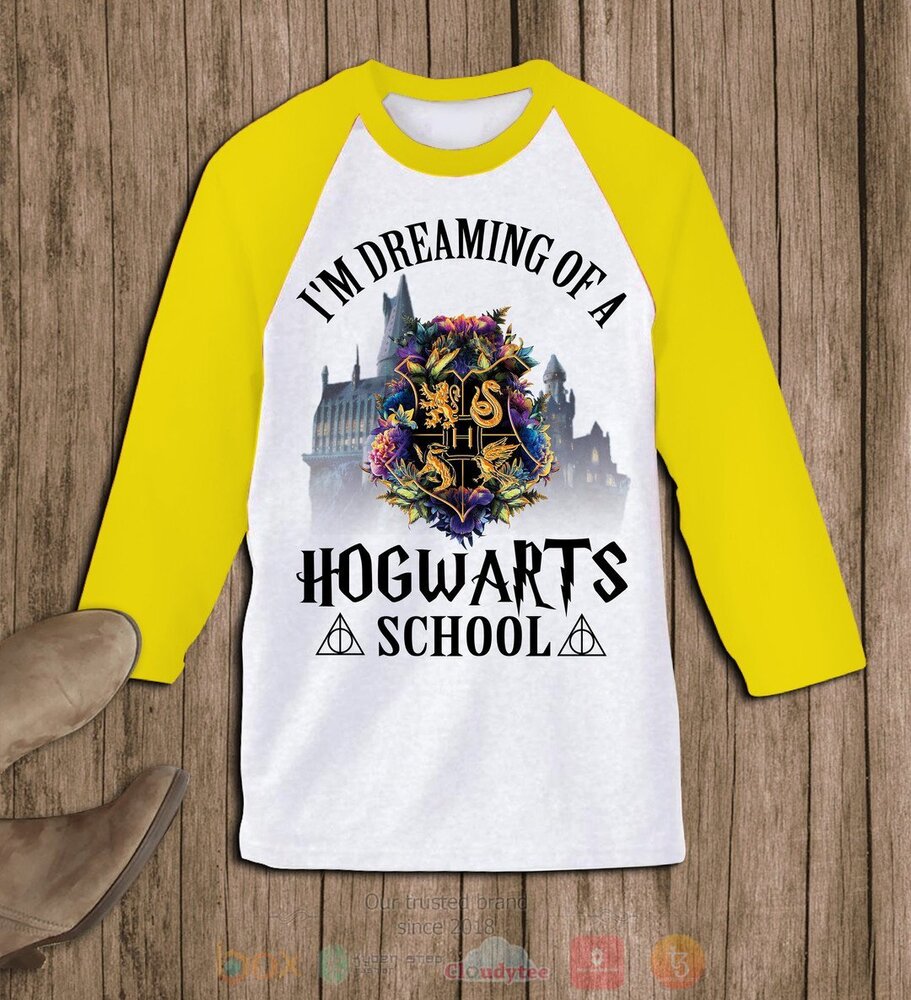 Harry_Potter_Im_Dreaming_Of_A_Hogwarts_School_Yellow_Pajamas_Set_1