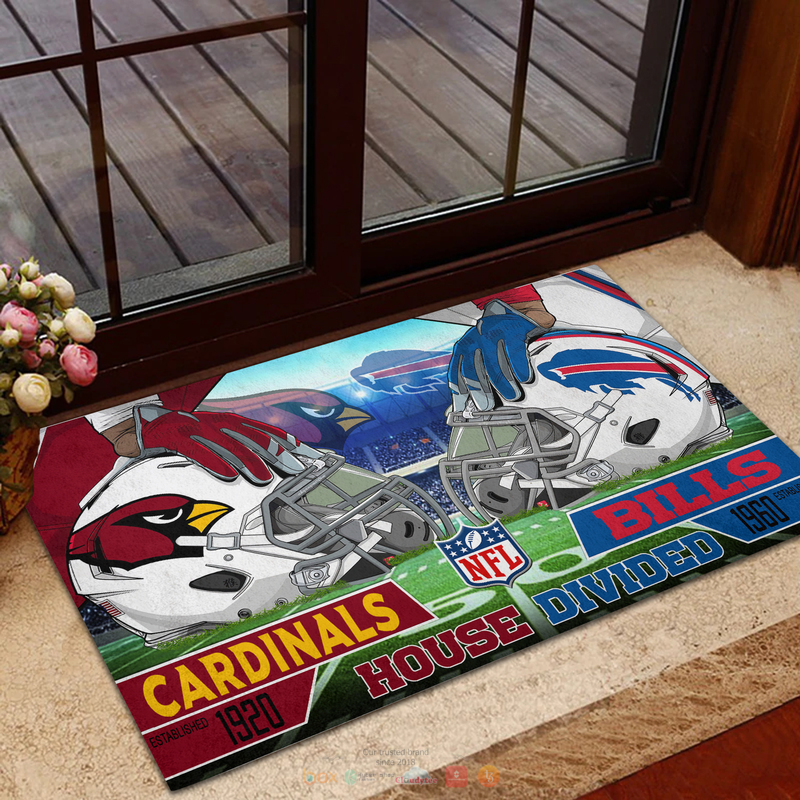 Personalized_NFL_Teams_House_Divided_Doormat_1
