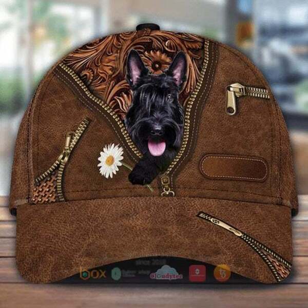 Scottish_Terrier_Holding_Daisy_Cap_Hat