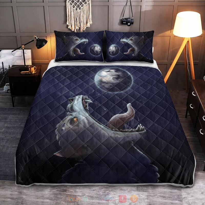 Viking_Fenrir_Wolf_trying_to_swallow_the_moon_Quilt_Bedding_Set