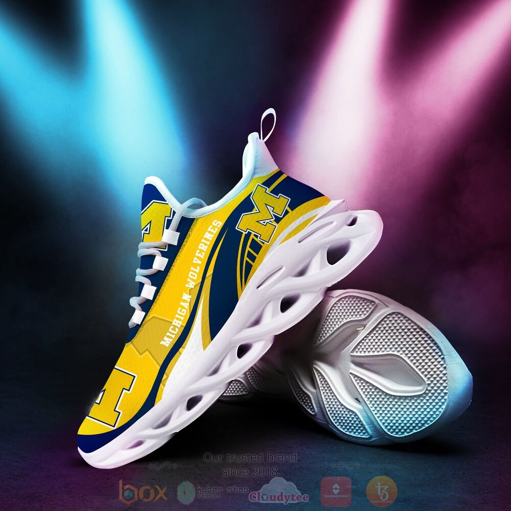NCAA_Michigan_Wolverines_football_Clunky_Max_Soul_Shoes_1_2