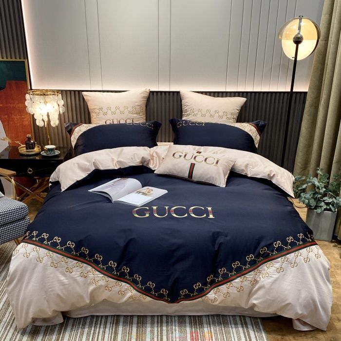 Gucci_Blue_Khaki_Bedding_Set