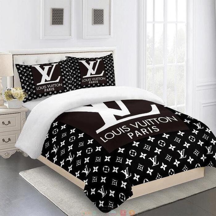 Louis_Vuiton_White__Black_Bedding_Set