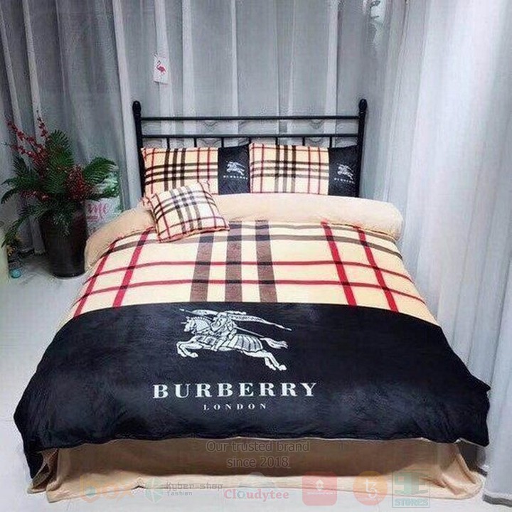 Burberry_Cream-Dark_Navy_Inspired_Bedding_Set