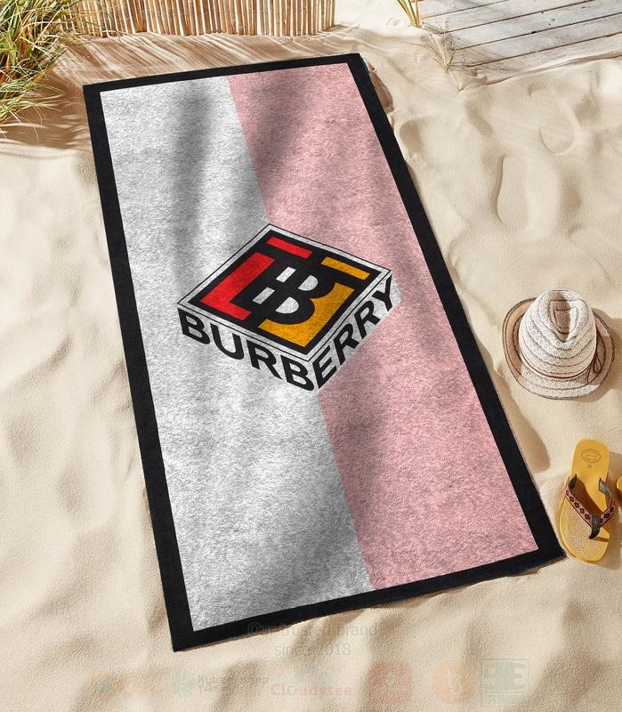 Burberry_Grey-Pink_Microfiber_Beach_Towel