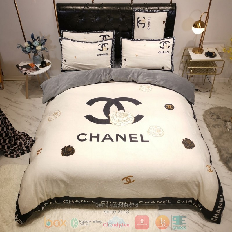 Chanel_Luxury_brand_flowers_white_bedding_set