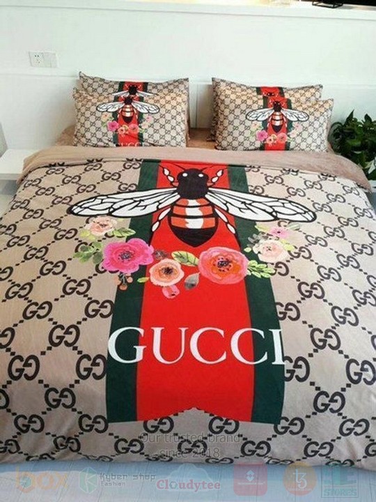 Gucci_Bee_Flower_Inspired_Bedding_Set