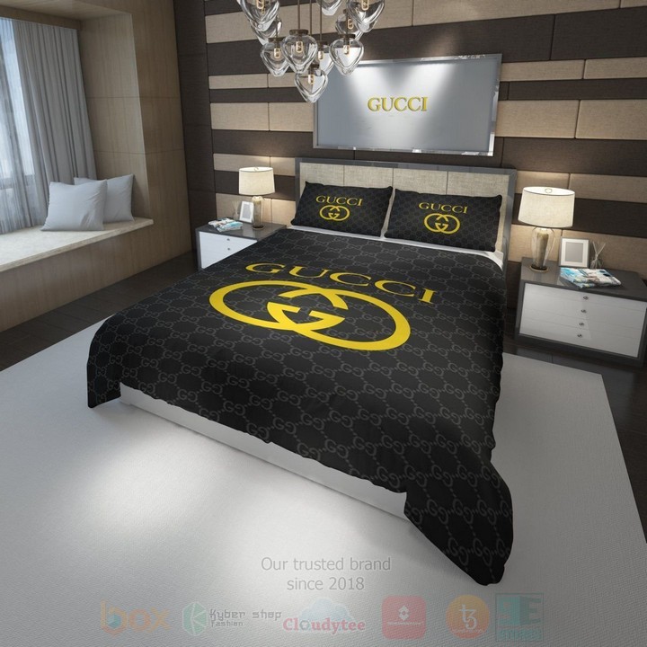 Gucci_Black-Yellow_Inspired_Bedding_Set