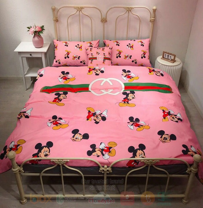Gucci_Mickey_Mouse_Pink_Inspired_Bedding_Set