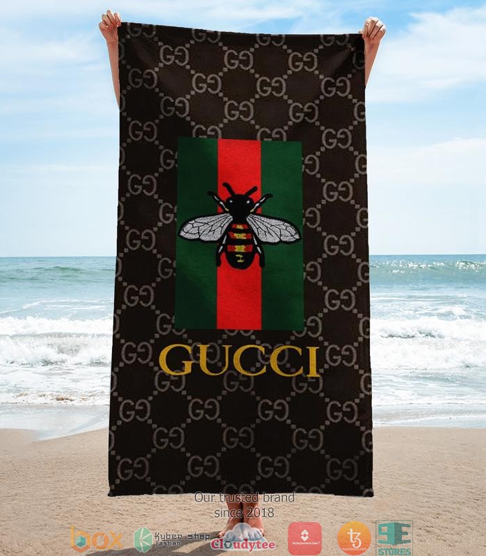 Gucci_Red_Green_Stripe_Bee_Beach_Towel