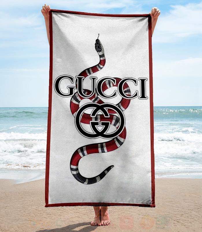Gucci_Snake_White_Microfiber_Beach_Towel