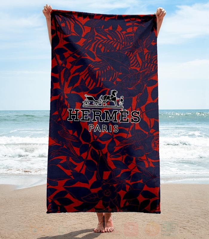 Hermes_Paris_Red-Navy_Microfiber_Beach_Towel