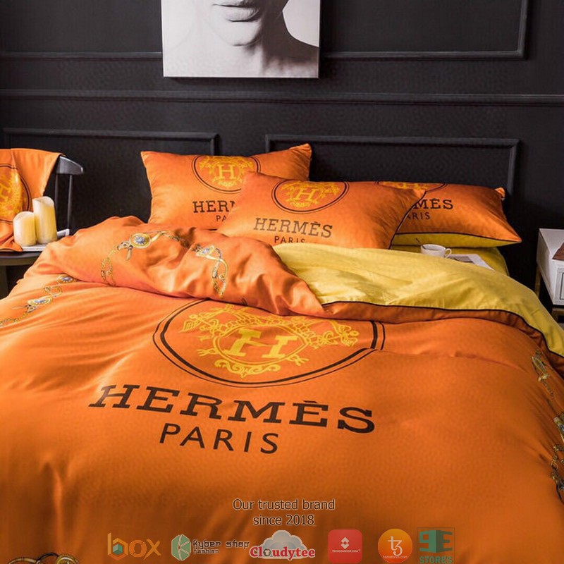 Hermes_Paris_Yellow_logo_orange_Duvet_cover_bedding_set