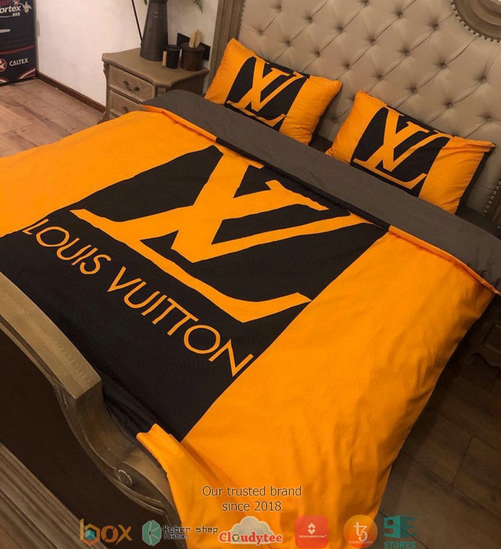 Louis_Vuitton_LV_Black_and_Orange_Duvet_cover_bedding_set