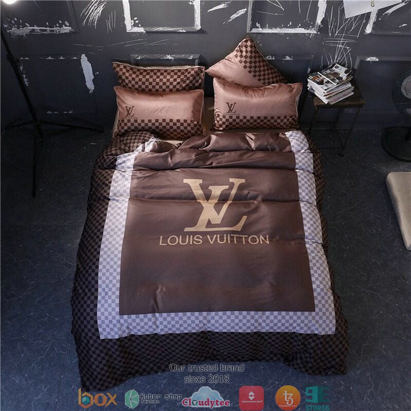Louis_Vuitton_LV_Brown_White_border_caro_pattern_Duvet_cover_bedding_set