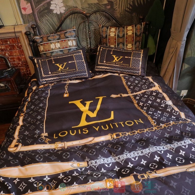 Louis_Vuitton_Luxury_brand_LV_navy_pattern_bedding_set