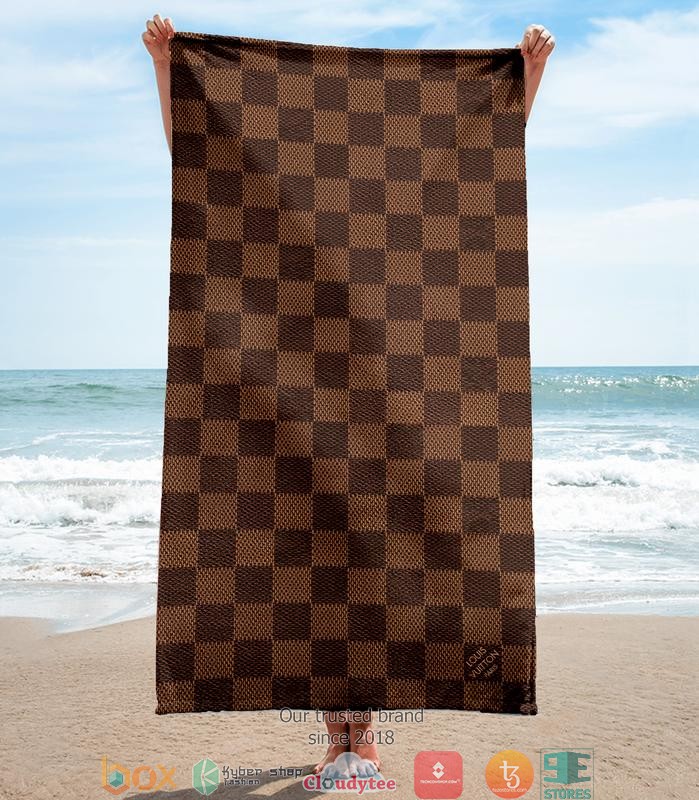Louis_Vuitton_Paris_checkered_pattern_Beach_Towel