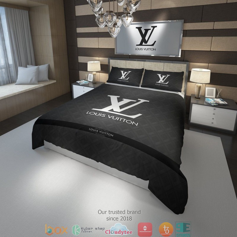 Louis_Vuitton_Silver_logo_black_Duvet_cover_bedding_set