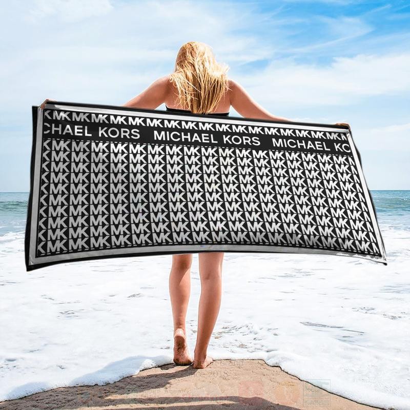 Michael_Kors_Microfiber_Beach_Towel