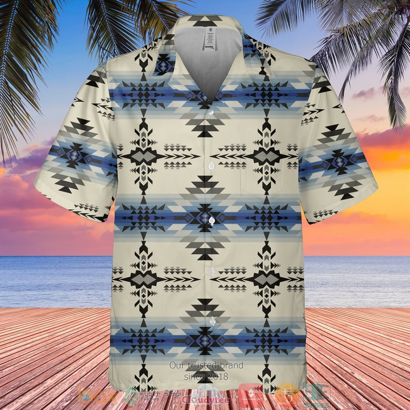 Seamless_Geometric_Pattern_Hawaiian_Shirt