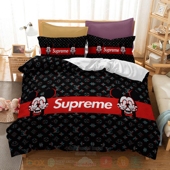 Supreme_Mickey_Mouse_Inspired_Bedding_Set