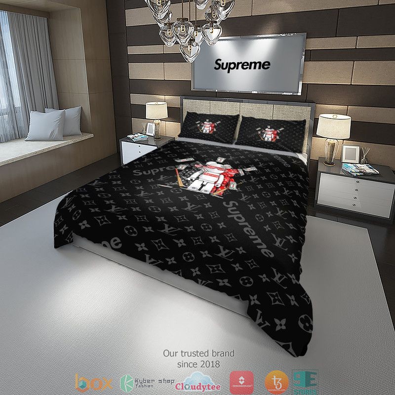 Supreme_bearbrick_Quilt_Bedding_Set