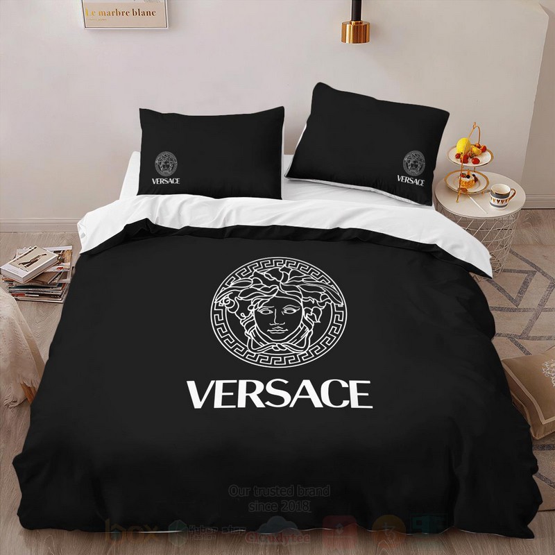 Versace_Greca_Full_Black_Luxury_Brand_Bedding_Set_1