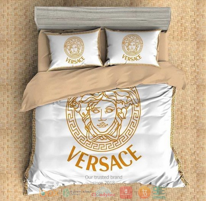 Versace_Luxury_brand_gold_logo_white_bedding_set