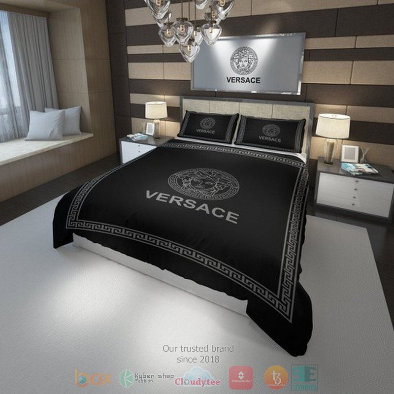 Versace_Luxury_brand_grey_logo_black_bedding_set