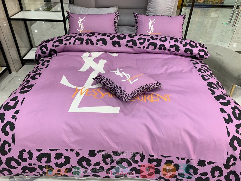 Ysl_Yves_Saint_Laurent_Luxury_Brand_Leopard_pink_Bedding_Set