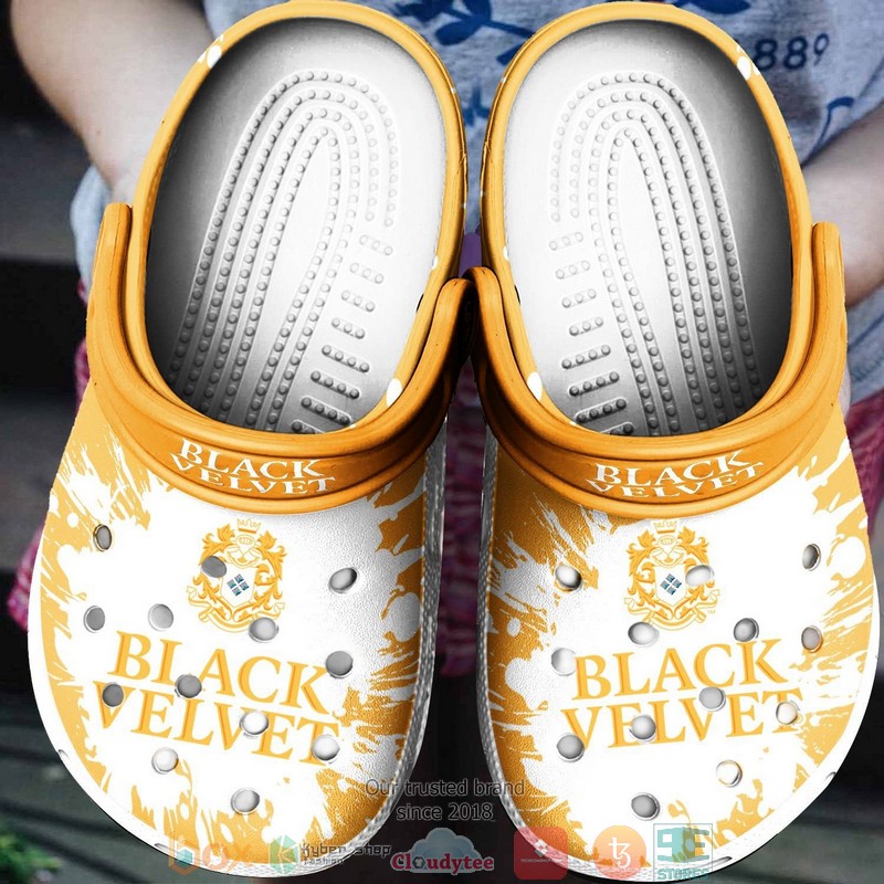 Black_Velvet_Drinking_Crocband_Clog_Shoes