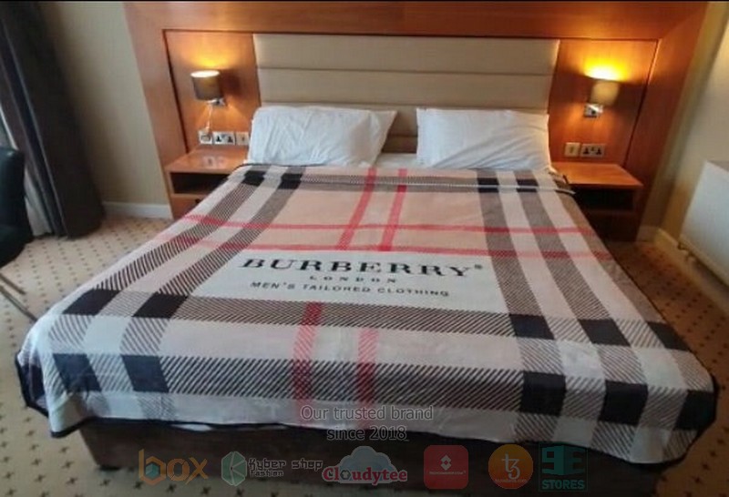 Burberry_London_Mens_Tailored_Clothing_blanket_1