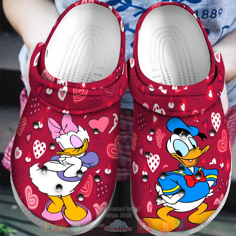 Donald_Duck_and_Daisy_Duck_Love_Crocband_Clog_1