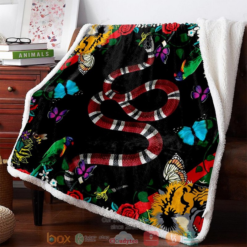 Gucci_Animal_pattern_Fleece_Blanket