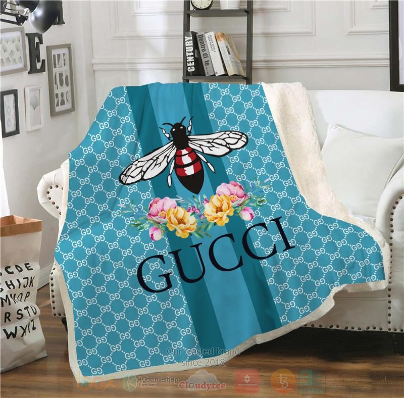 Gucci_Bee_Flowers_light_blue_pattern_blanket