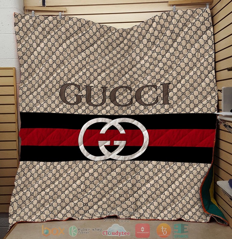 Gucci_Hive_Pattern_Red_black_line_Brown_quilt_blanket