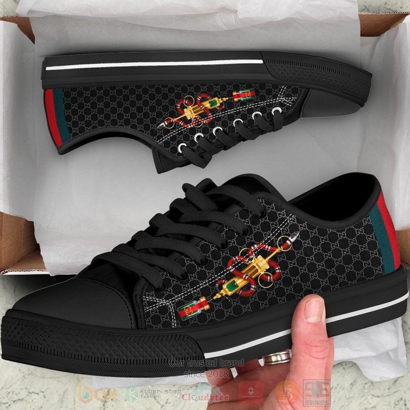 Gucci_Kingsnake_Couture_Shots_black_canvas_low_top_shoes