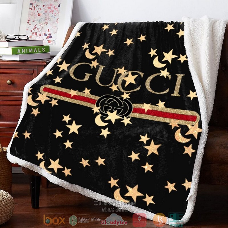 Gucci_Twinkle_Moon_Star_pattern_Fleece_Blanket