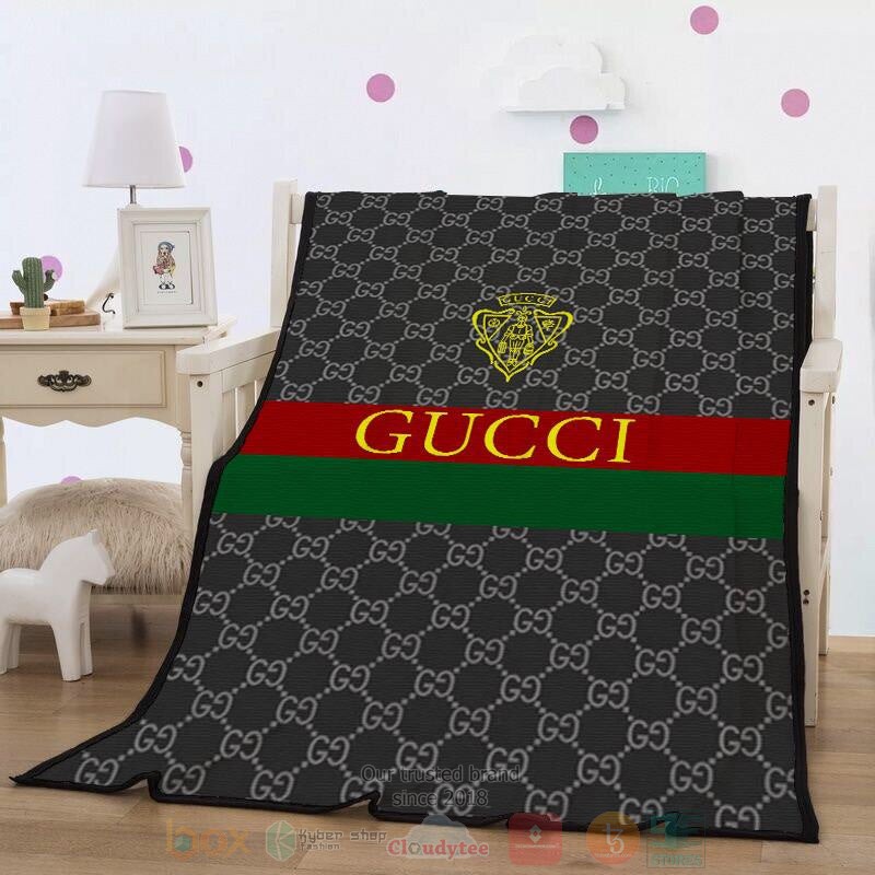 Gucci_brand_black_pattern_blanket