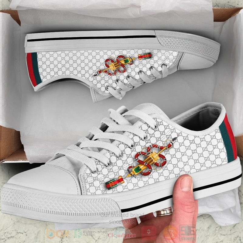 Kingsnake_Gucci_white_pattern_canvas_low_top_shoes