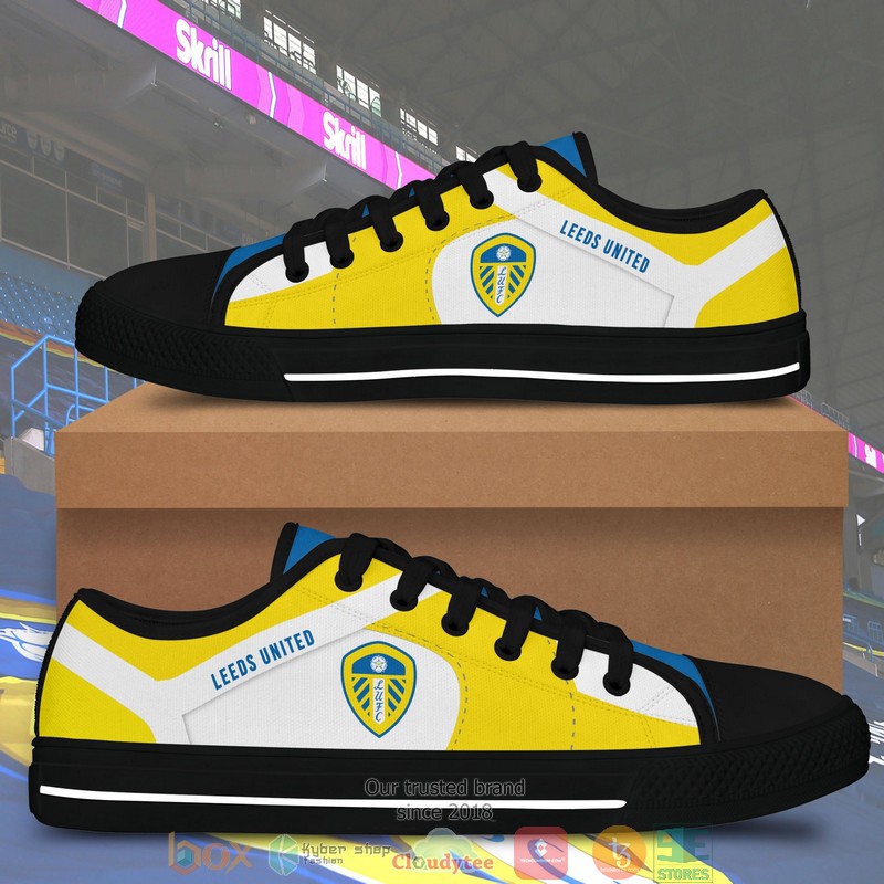 Leeds_United_Canvas_low_top_shoes