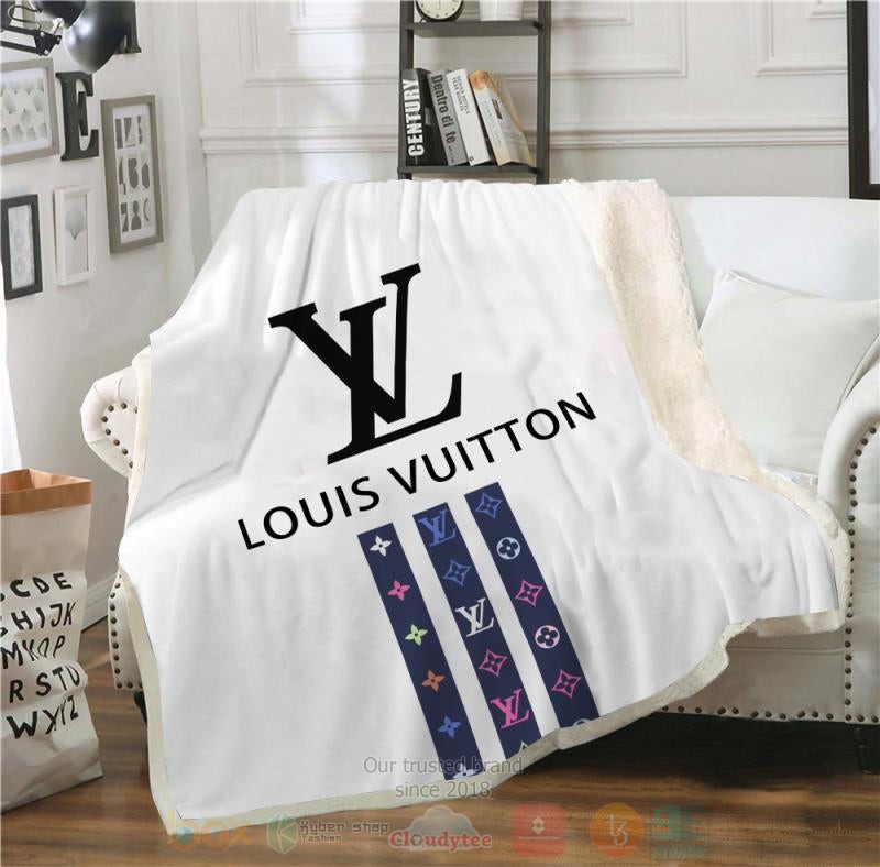 Louis_Vuitton_brand_white_blanket