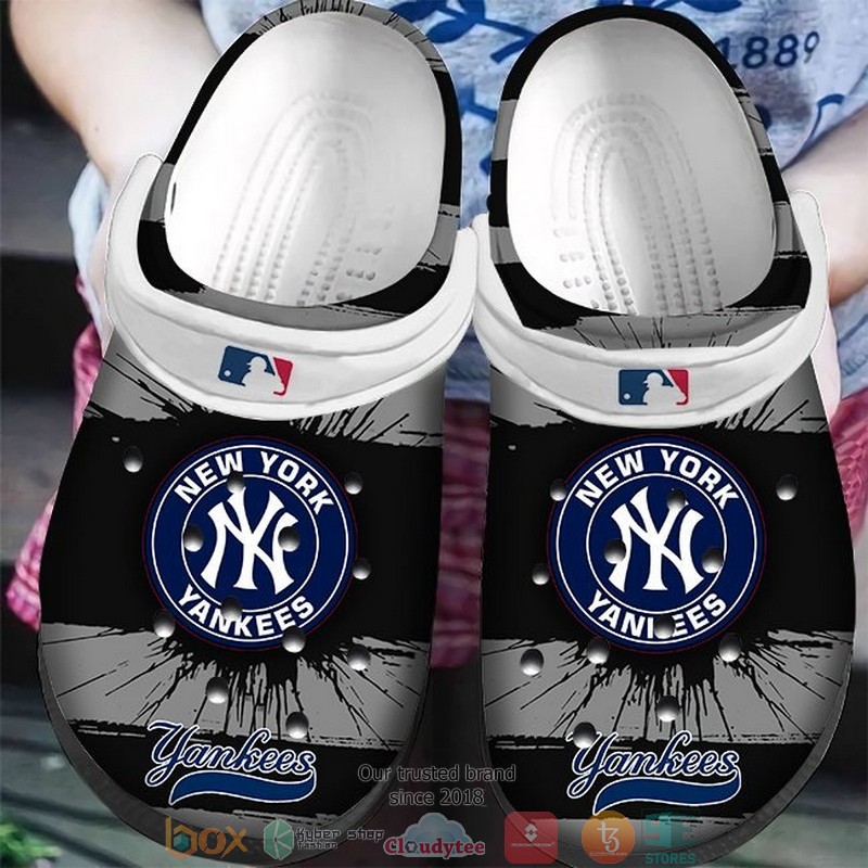 MLB_New_York_Yankees_Black_grey_Crocs_Crocband_Clog