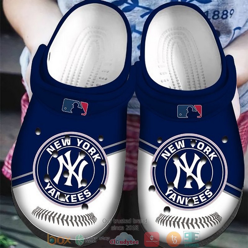 MLB_New_York_Yankees_Crocs_Crocband_Clog